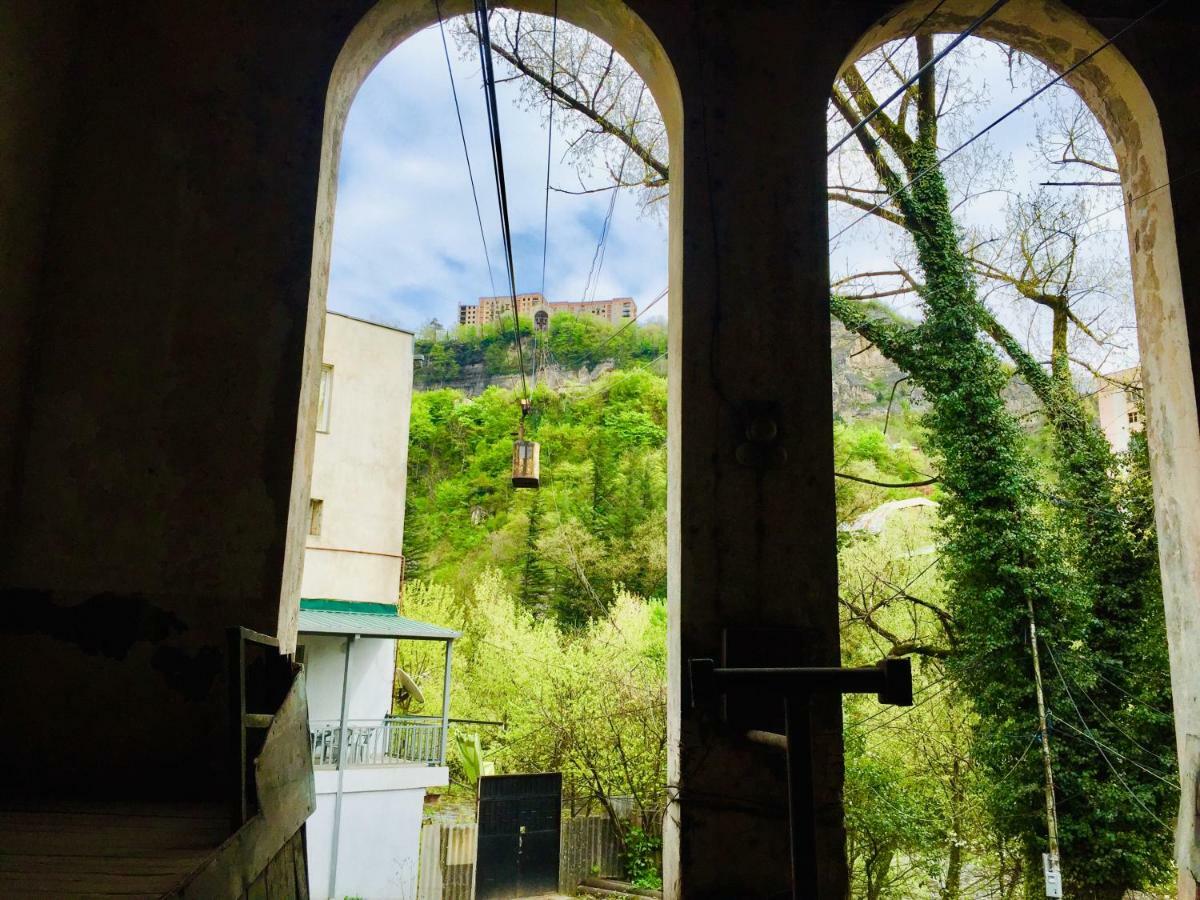 Butichi Guest House Chiatura Εξωτερικό φωτογραφία